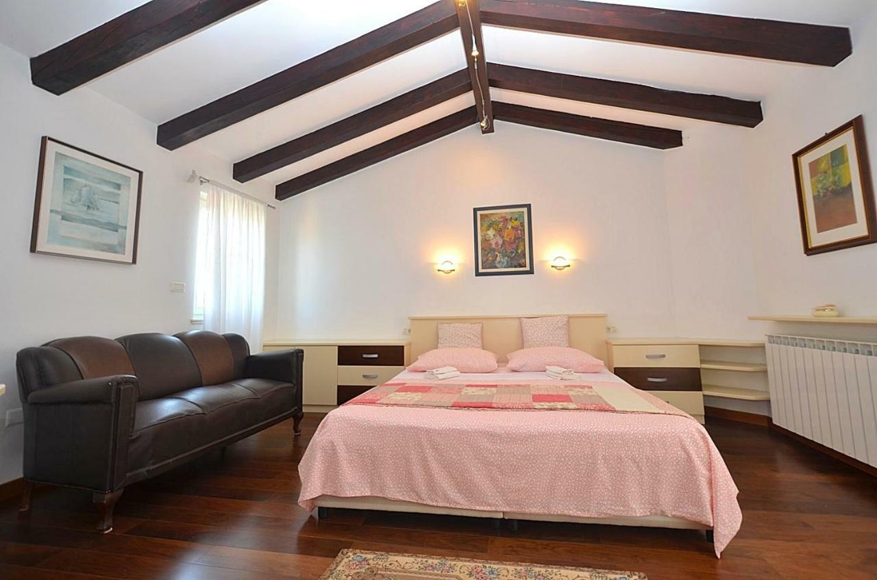 Holiday Home Sverko Novigrad Istria Exterior foto