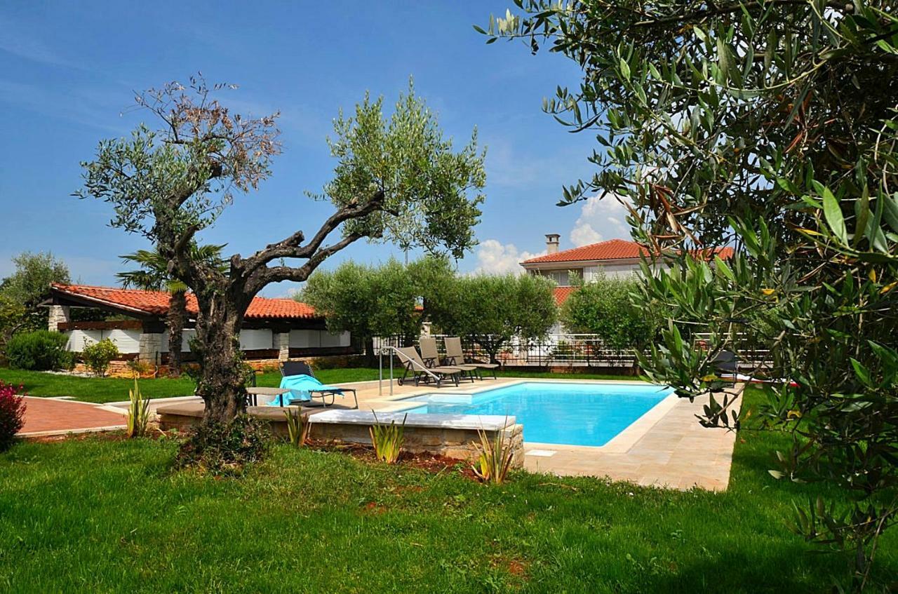 Holiday Home Sverko Novigrad Istria Exterior foto